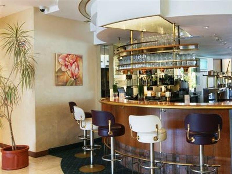 Hotel Leonardo 4*